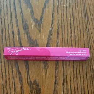 Signature Lip Liner - Dark Red